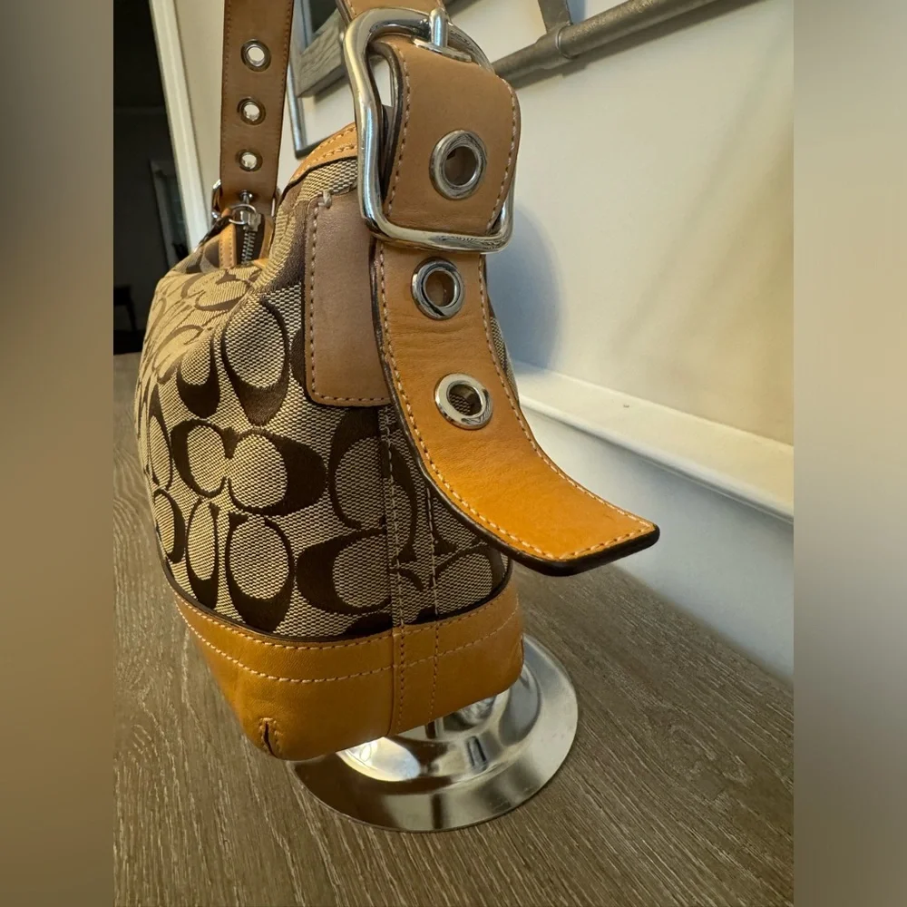 Coach Brown and Tan Shoulder Bag - Picture 8 of 13